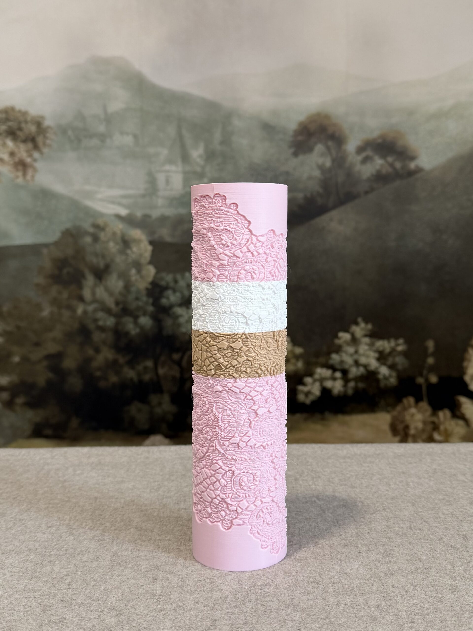 IMG_2347 Victorina embossing rolling pin featuring intricate lace-inspired texture and ornamental details, designed for fondant, modelling chocolate, wedding cakes, celebration cakes, and decorative cake designs.